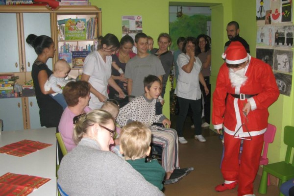 Odwiedziny Świętego Mikołaja w Szpitalu