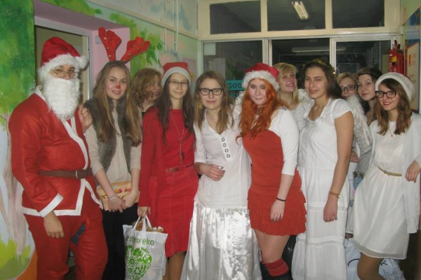 Odwiedziny Świętego Mikołaja w Szpitalu